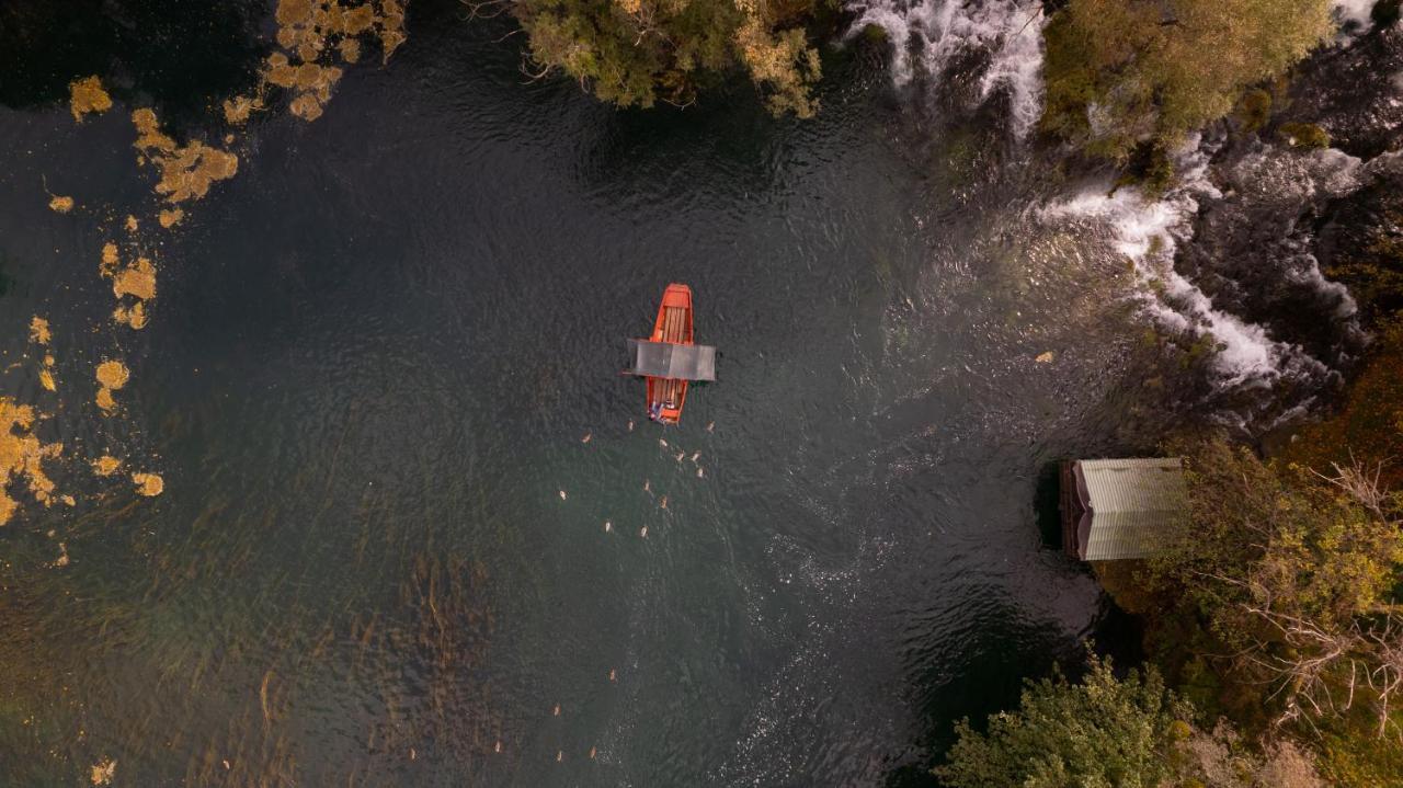 Waterfall Glamping Cabin Villa Bihać Exteriör bild