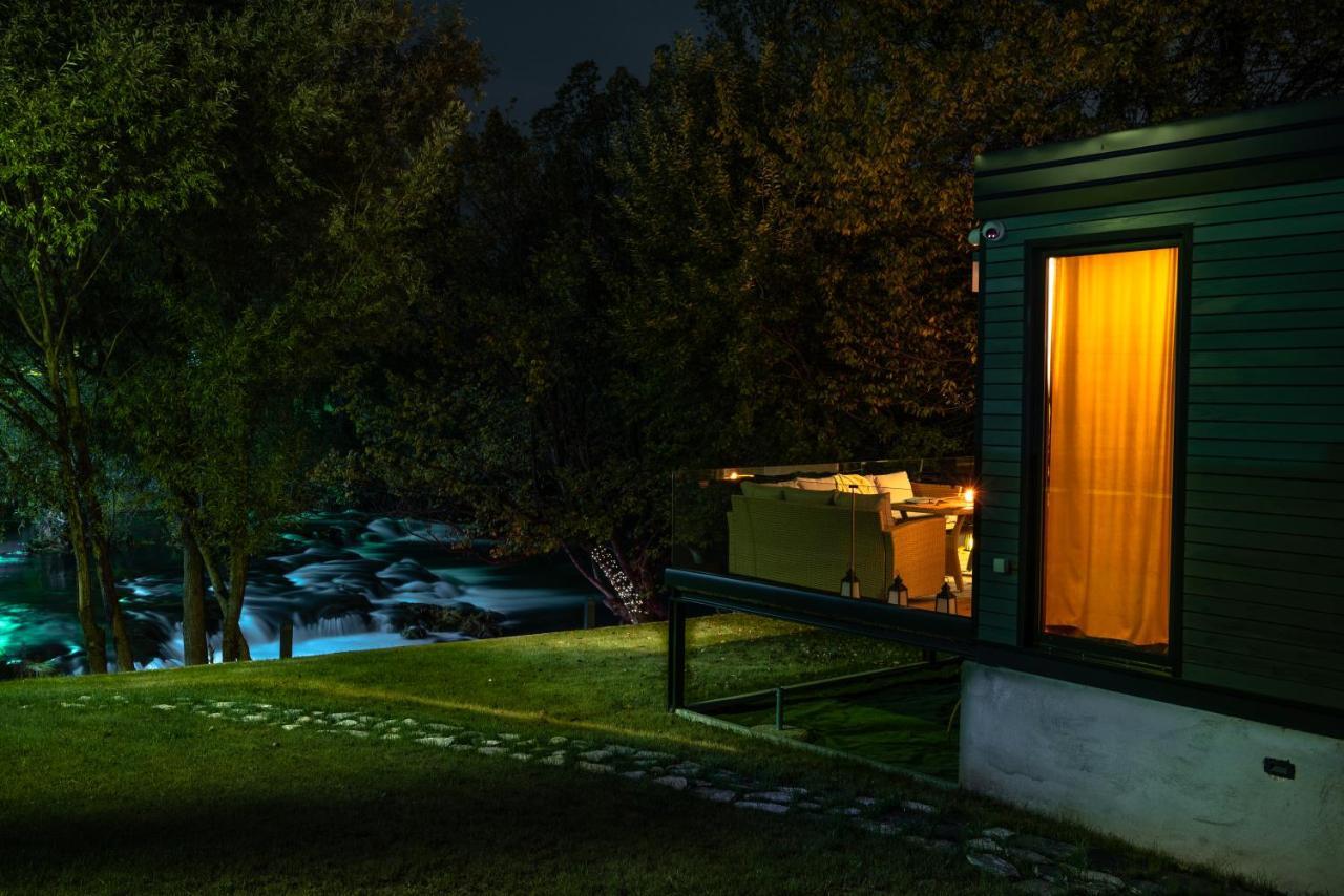 Waterfall Glamping Cabin Villa Bihać Exteriör bild