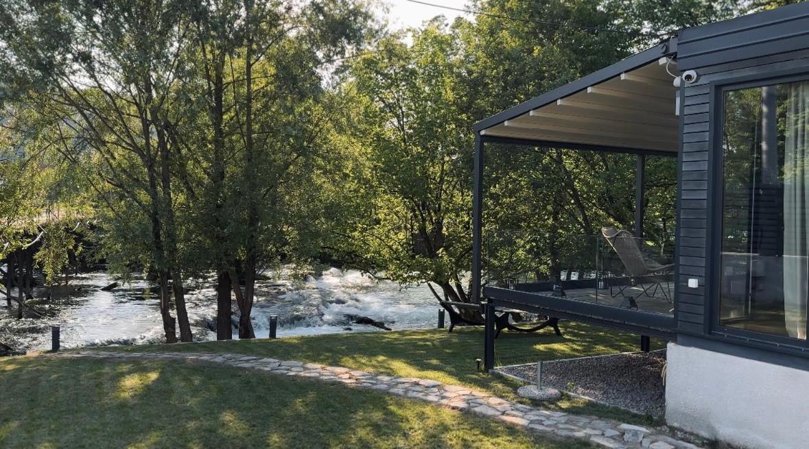 Waterfall Glamping Cabin Villa Bihać Exteriör bild