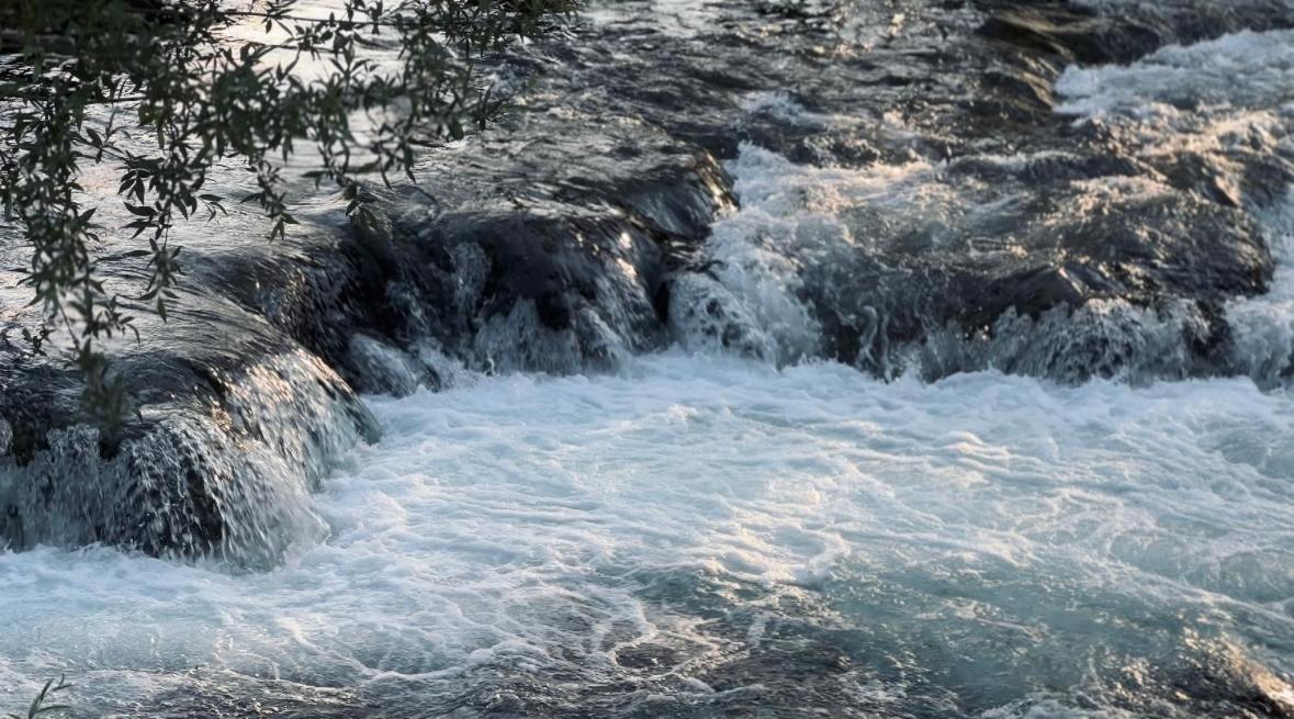 Waterfall Glamping Cabin Villa Bihać Exteriör bild